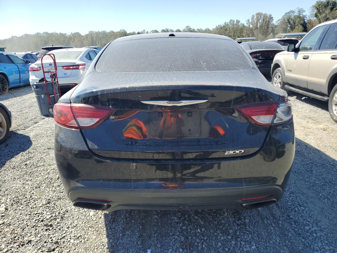 2015 Chrysler 200 VIN 1C3CCCBB1FN617802 Copart auction photo, side damage thumbnail 6