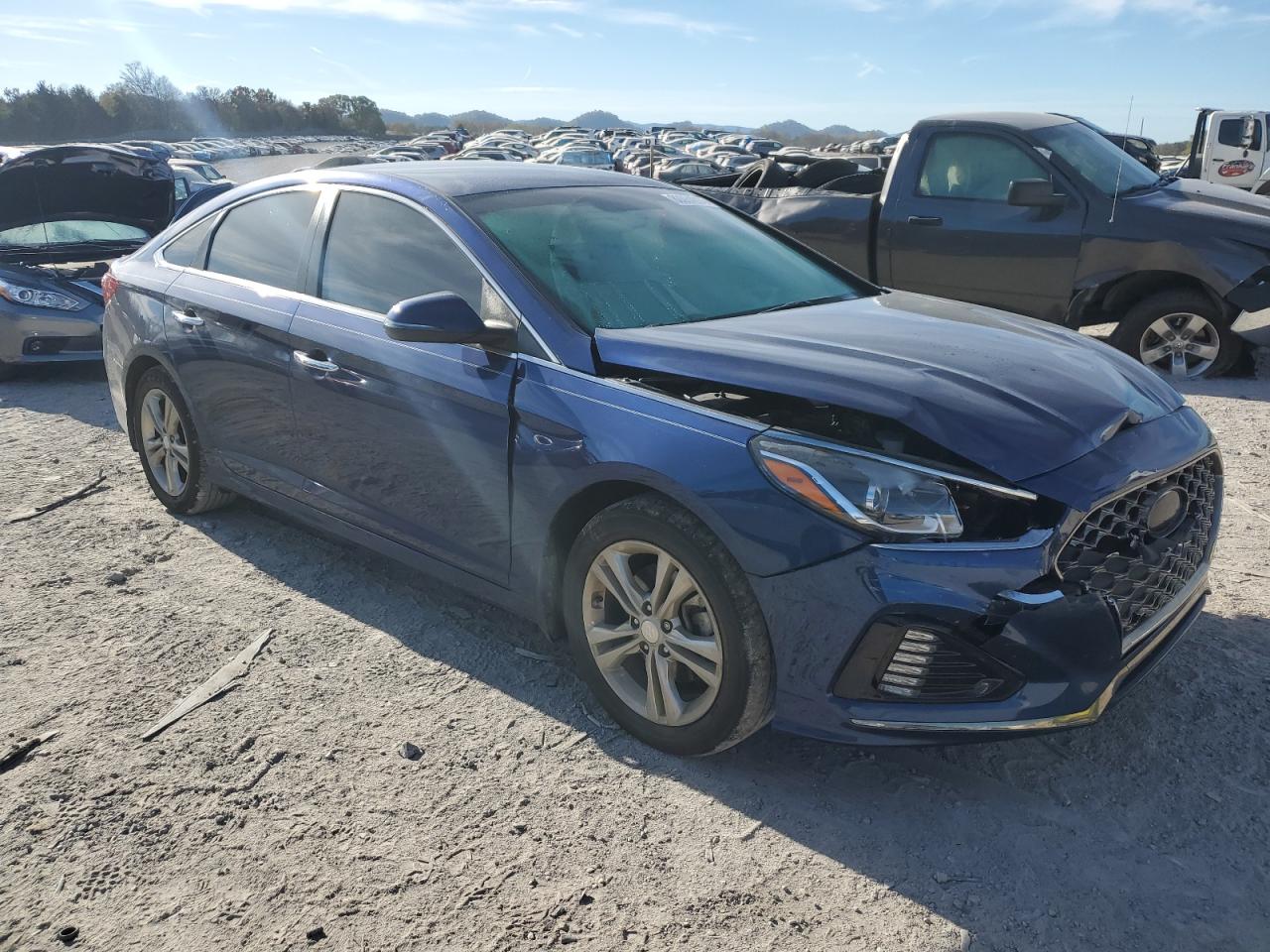 2018 Hyundai Sonata VIN 5NPE34AF8JH712185 Copart auction photo, front end / minor dent/scratches damage thumbnail 4