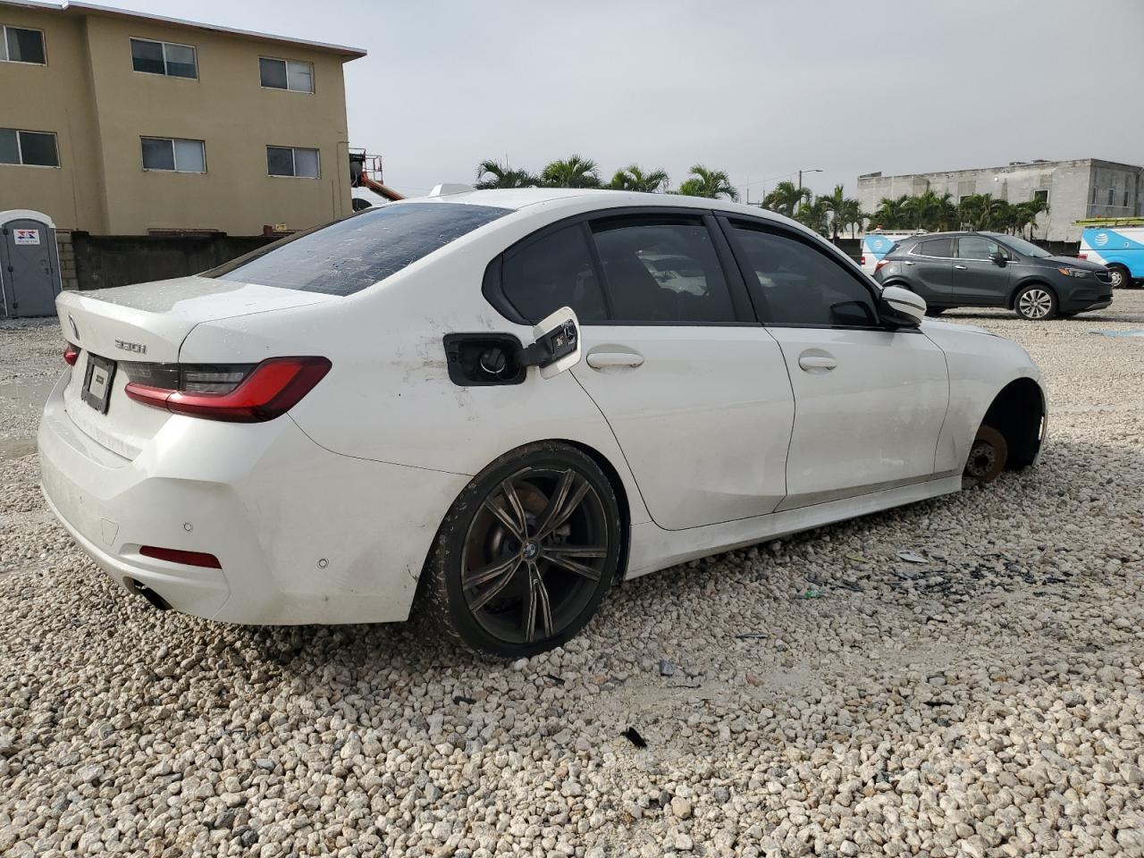 2023 BMW 3er VIN 3MW69FF03P8D55946 Copart auction photo, front end / undercarriage damage thumbnail 3