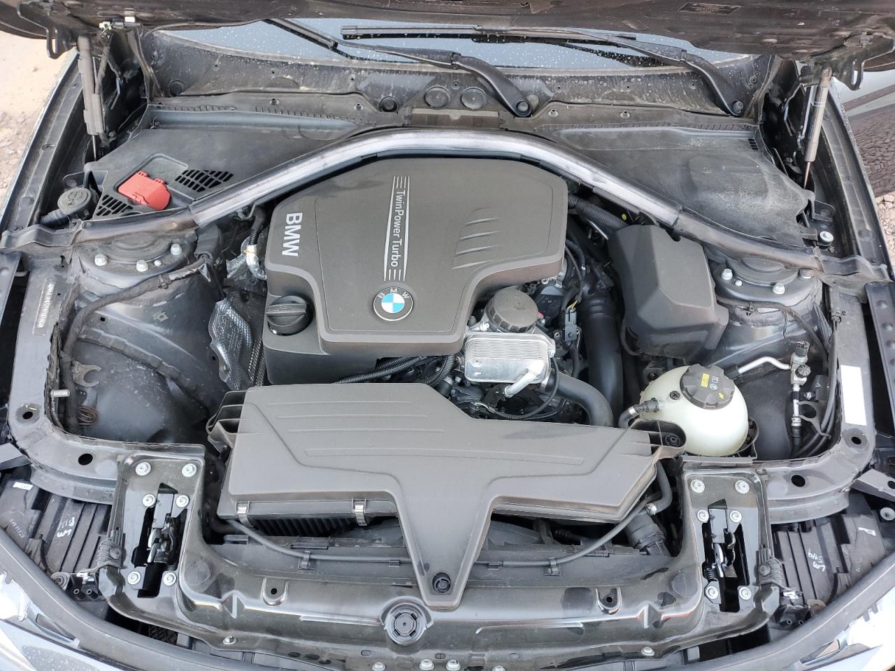 2015 BMW 3er VIN WBA3B1G57FNT06586 Copart auction photo, front end / side damage thumbnail 11