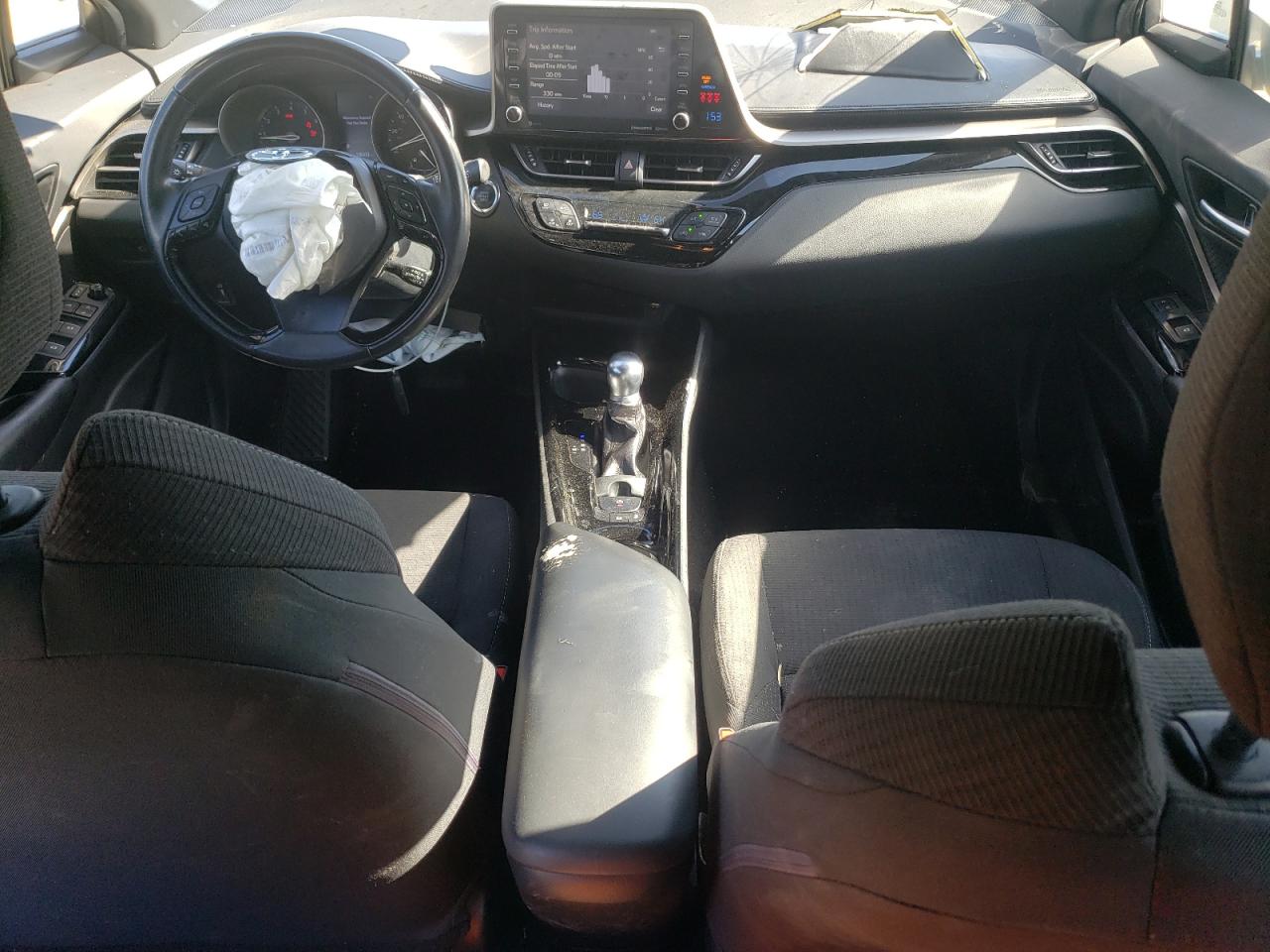 2019 Toyota C-HR VIN NMTKHMBX6KR075402 Copart auction photo, front end / minor dent/scratches damage thumbnail 8