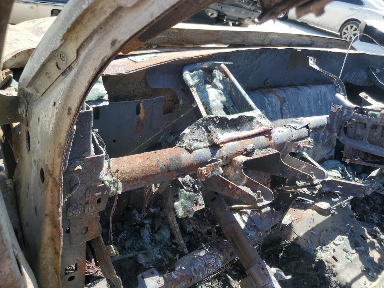 2012 Ford F250 VIN 1FT7X2A65CED15568 Copart auction photo, burn - engine / burn damage thumbnail 9