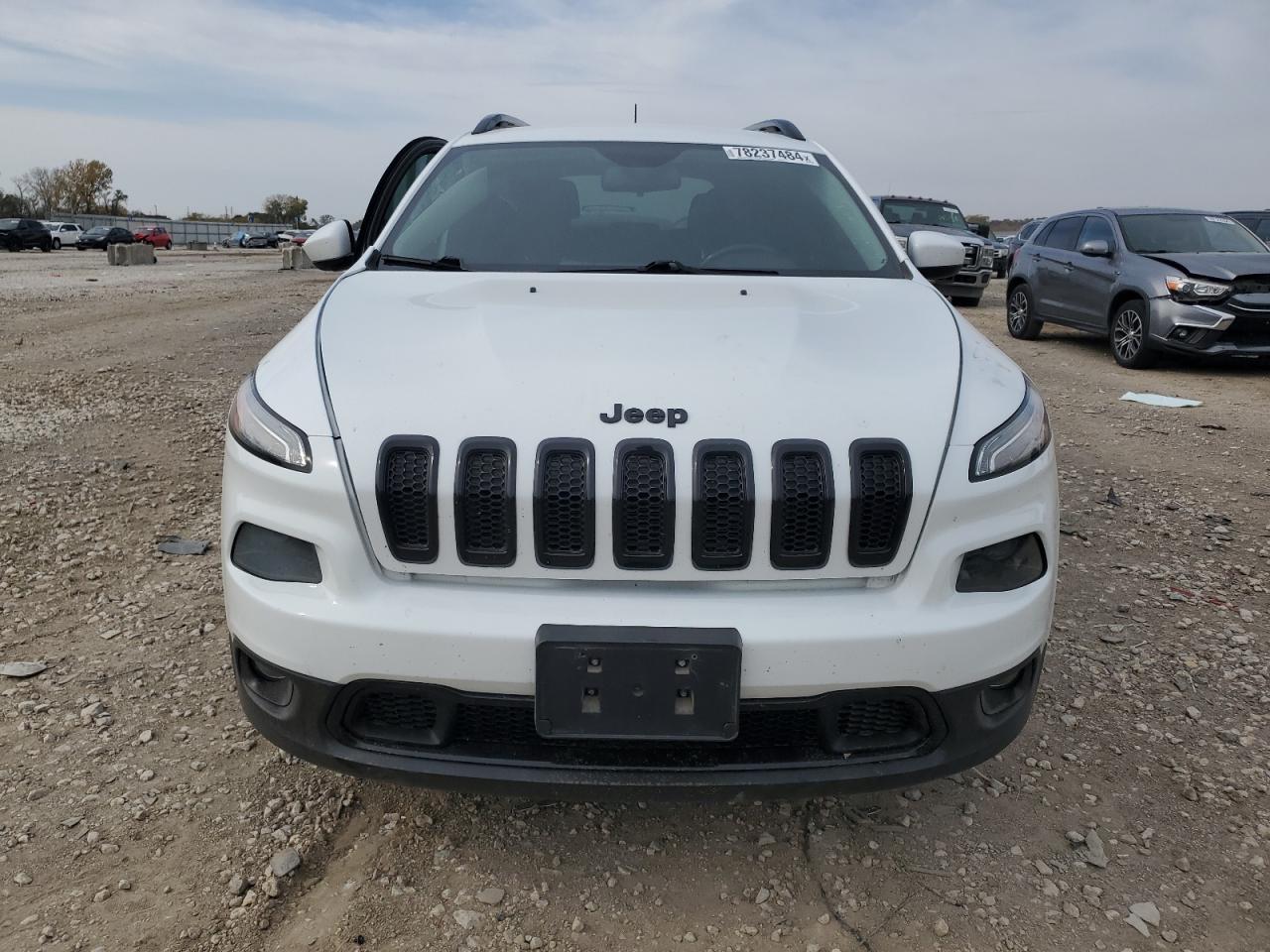 2018 Jeep Grand Cherokee VIN 1C4PJLCB8JD620681 Copart auction photo, side damage thumbnail 5