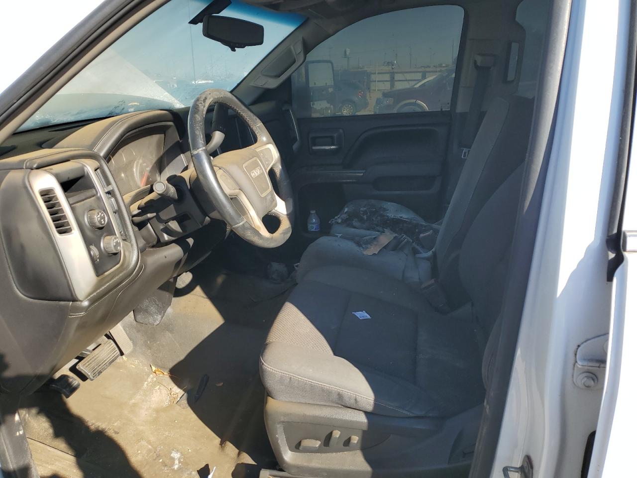2015 GMC Sierra VIN 3GTU2UEC1FG194810 Copart auction photo, burn / front end damage thumbnail 7