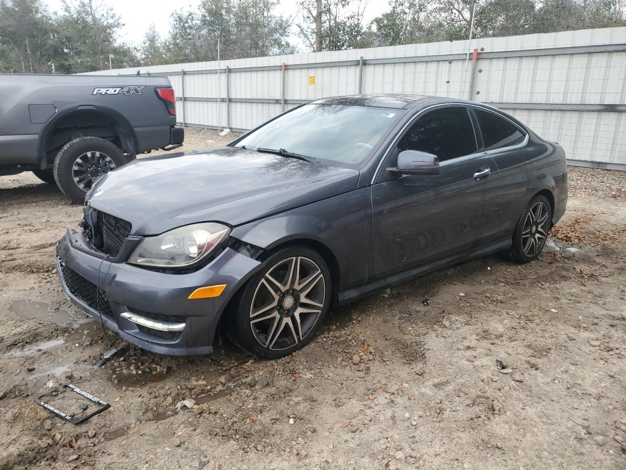 2013 Mercedes-Benz C-klasse VIN WDDGJ4HB0DF975082