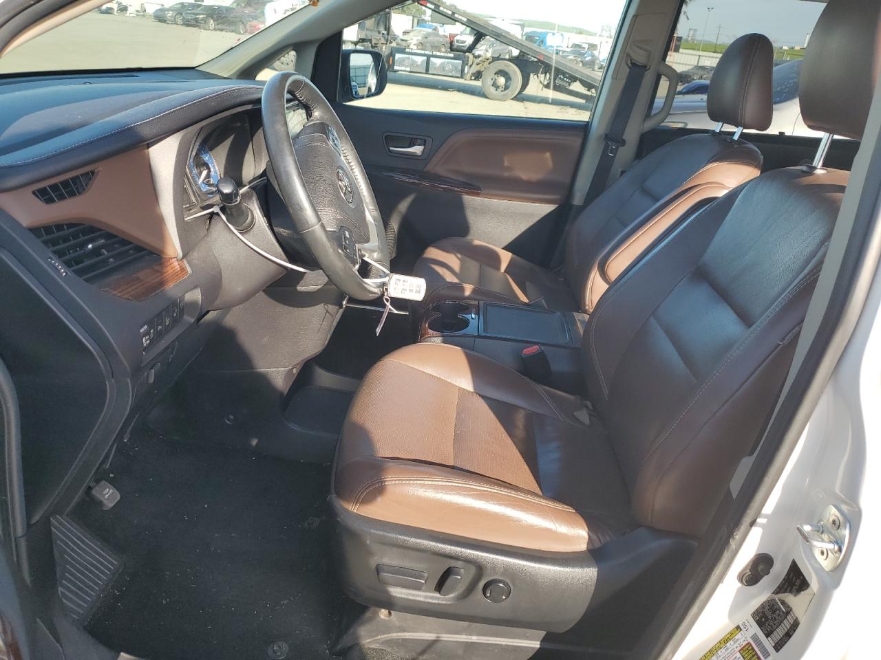 2015 Toyota Sienna VIN 5TDDK3DC2FS099332 Copart auction photo, rear end damage thumbnail 7
