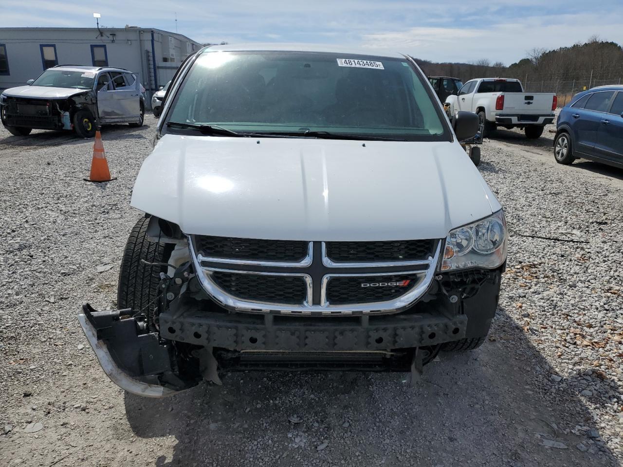 2015 Dodge Caravan VIN 2C4RDGBG0FR607450 Copart auction photo, front end / side damage thumbnail 5