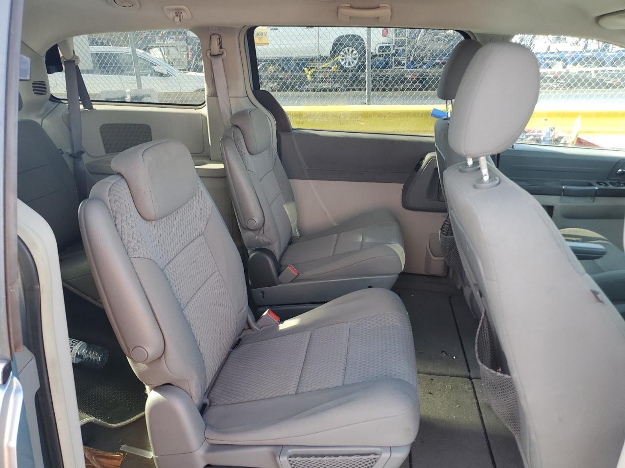 2009 Chrysler Town & Country VIN 2A8HR44E49R526729 Copart auction photo, front end damage thumbnail 11