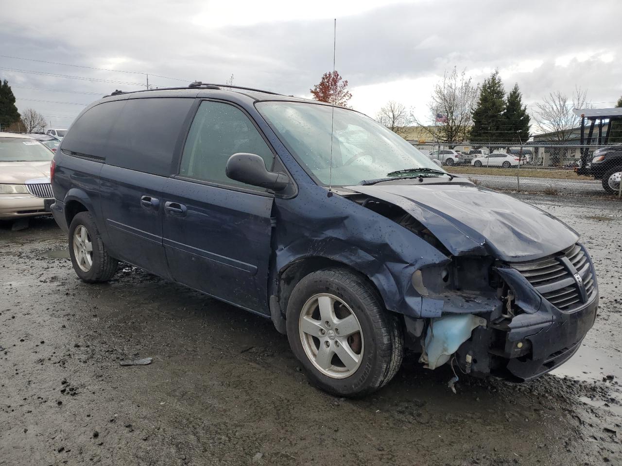 2005 Dodge Caravan VIN 2D8GP44L75R477254 Copart auction photo, front end damage thumbnail 4