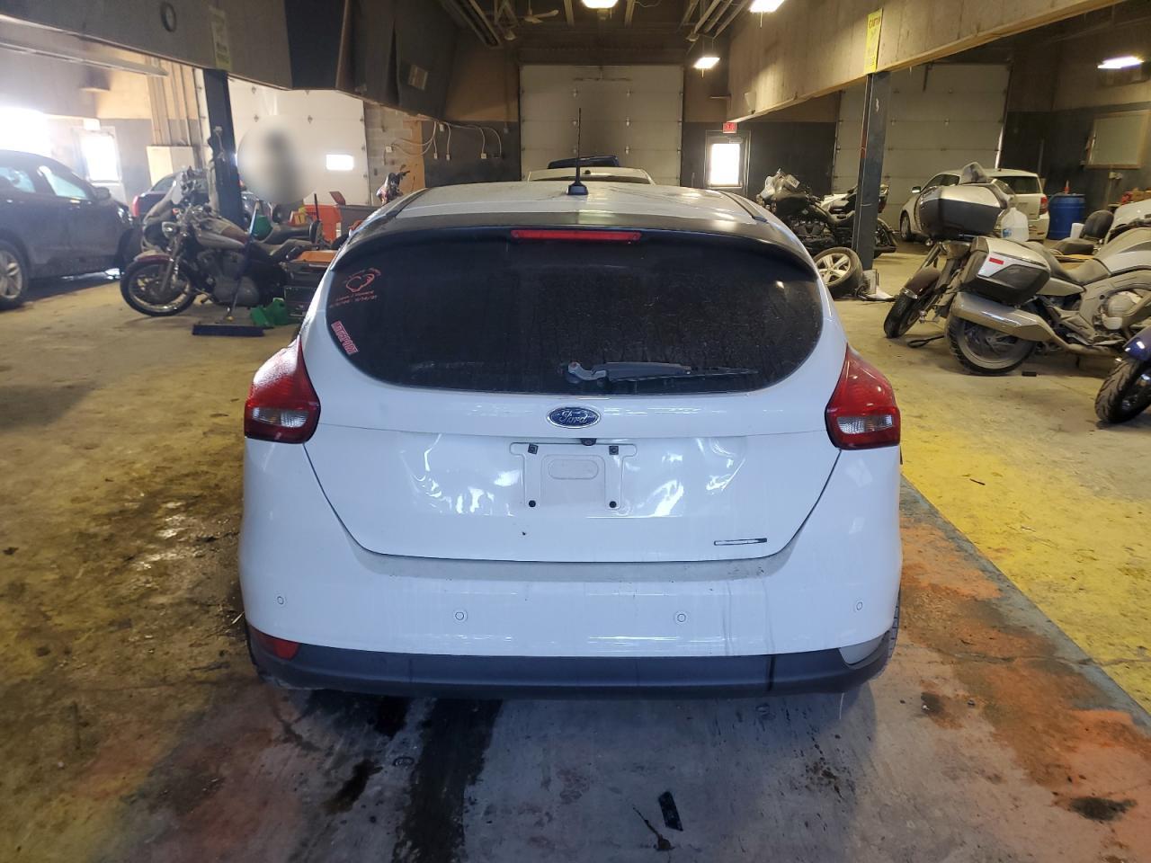 2015 Ford Focus VIN 1FADP3K25FL367387 Copart auction photo, front end / minor dent/scratches damage thumbnail 6