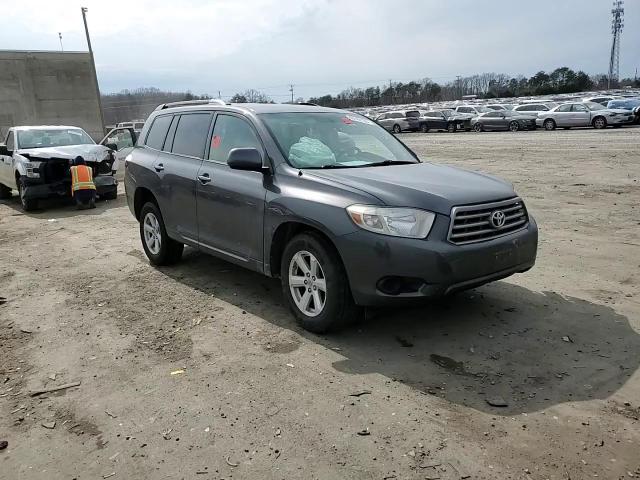 2010 Toyota Highlander VIN 5TDZK3EH1AS003702 Copart auction photo, side / front end damage thumbnail 11