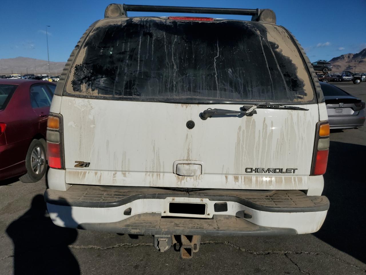 2004 Chevrolet Suburban VIN 3GNFK16Z24G262479 Copart auction photo, front end damage thumbnail 6