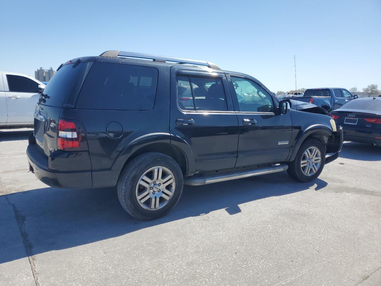 2007 Ford Explorer VIN 1FMEU75E47UA48607 Copart auction photo, front end / side damage thumbnail 3