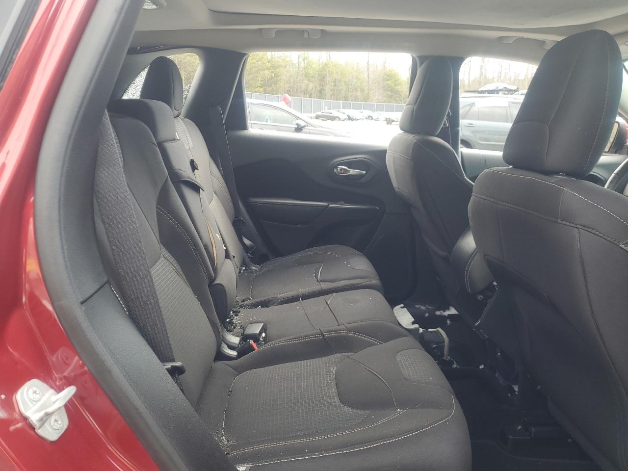 2015 Jeep Grand Cherokee VIN 1C4PJMCB3FW650107 Copart auction photo, vandalism / all over damage thumbnail 11
