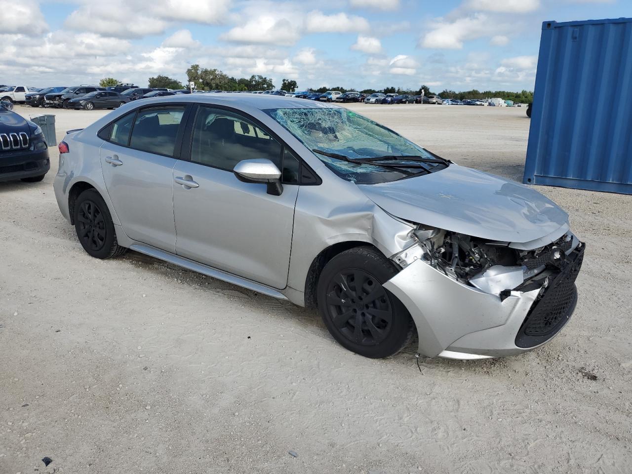 2022 Toyota Corolla VIN JTDEPMAE7N3005401 Copart auction photo, front end / top/roof damage thumbnail 4