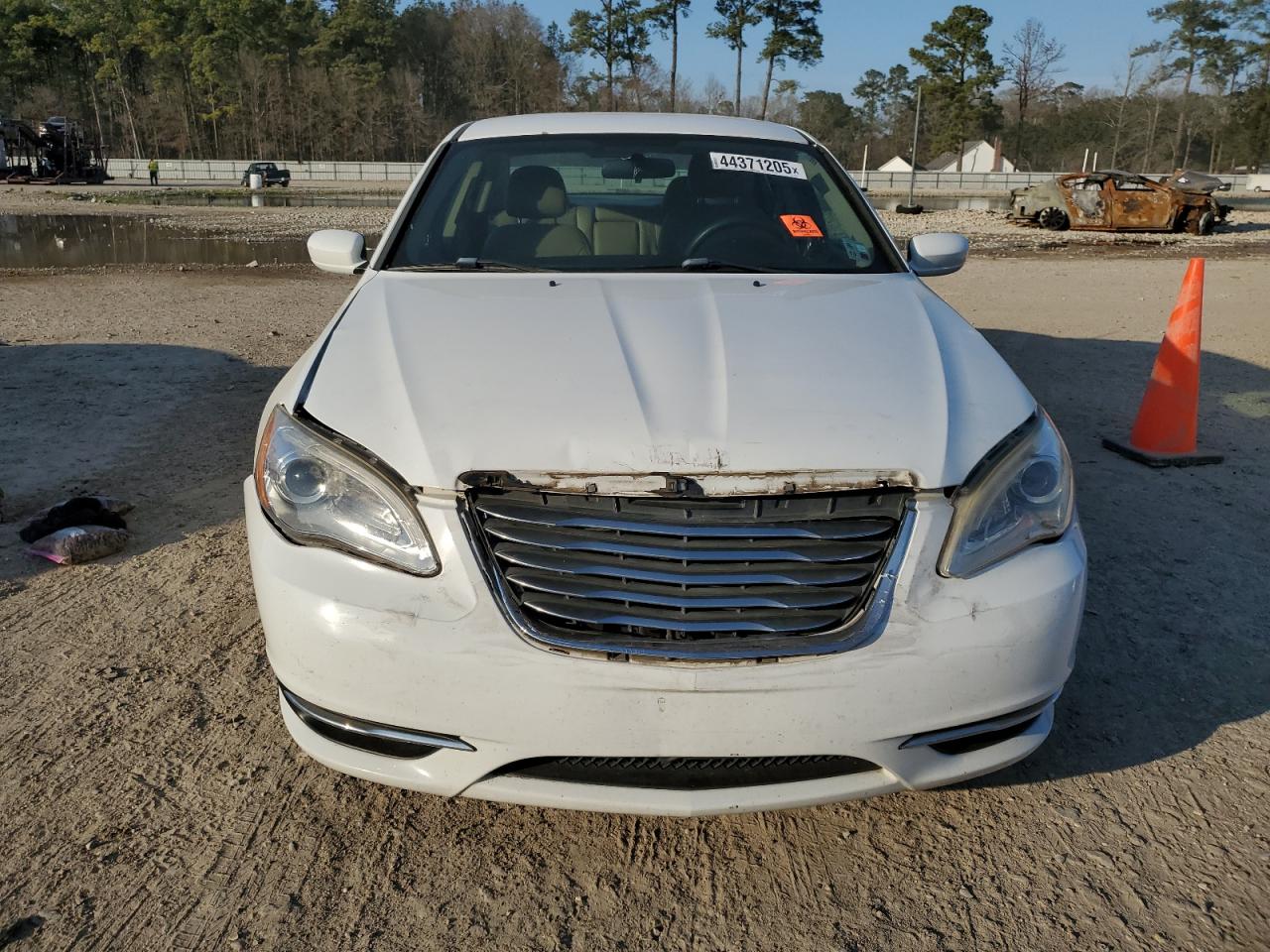 2014 Chrysler 200 VIN 1C3CCBAB6EN206213 Copart auction photo, front end damage thumbnail 5
