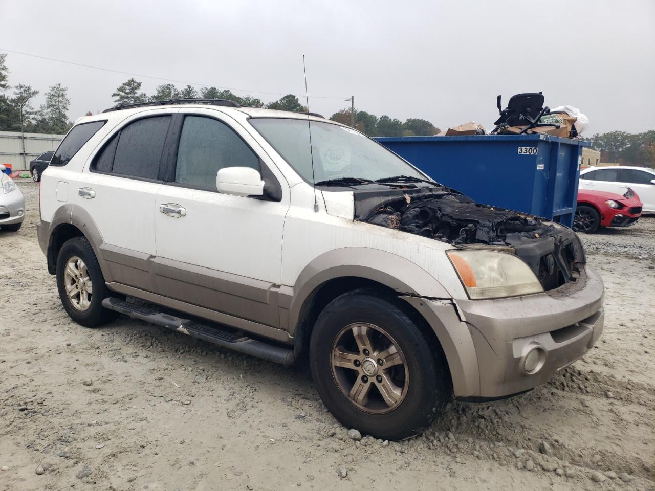 2006 KIA Sorento VIN KNDJD733565507981 Copart auction photo, burn - engine / front end damage thumbnail 4