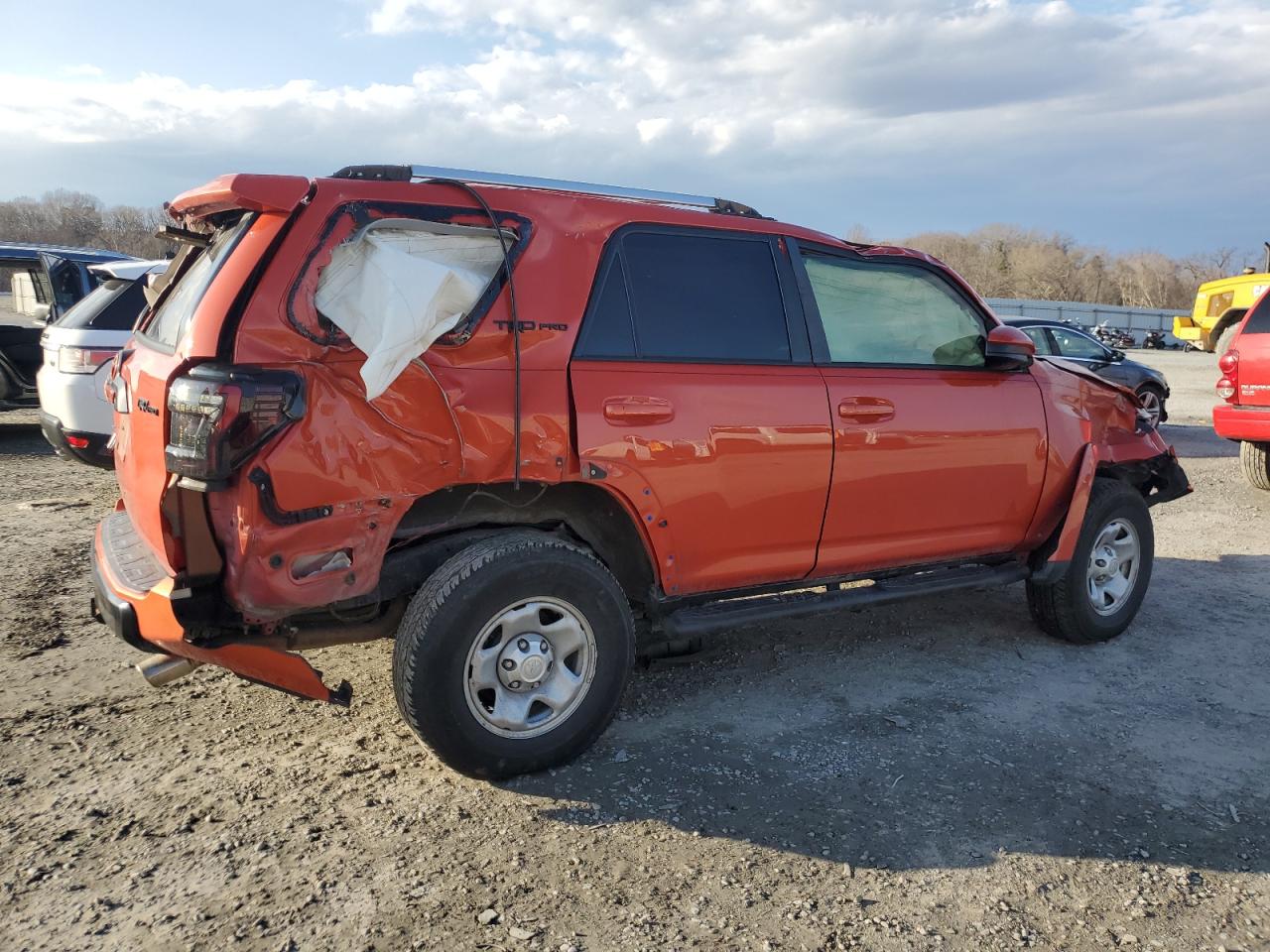2015 Toyota 4Runner VIN JTEBU5JR4F5235094 Copart auction photo, biohazard/chemical / all over damage thumbnail 3