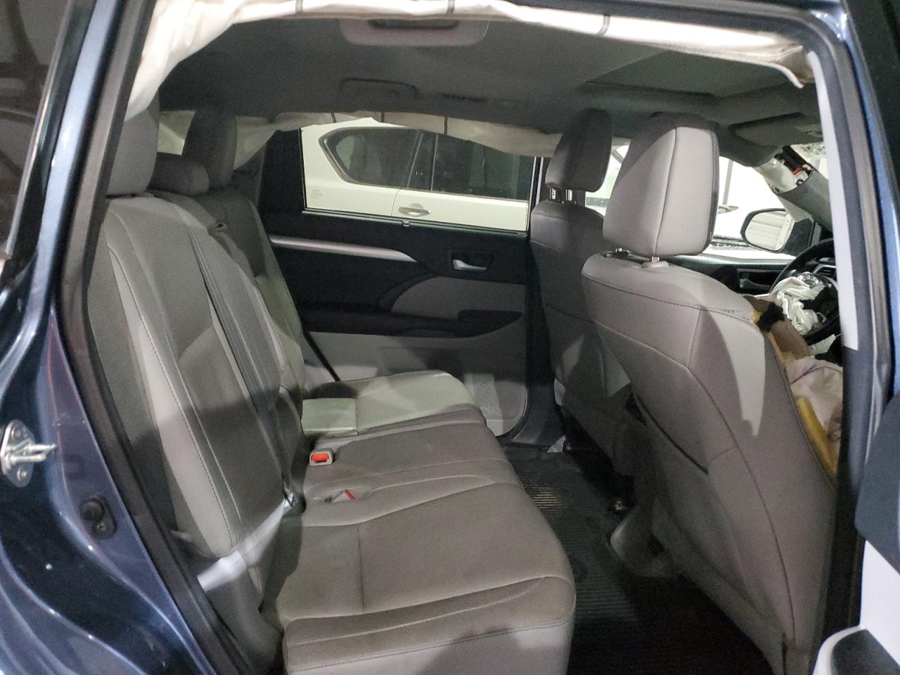 2017 Toyota Highlander VIN 5TDJZRFH8HS509855 Copart auction photo, front end / undercarriage damage thumbnail 11