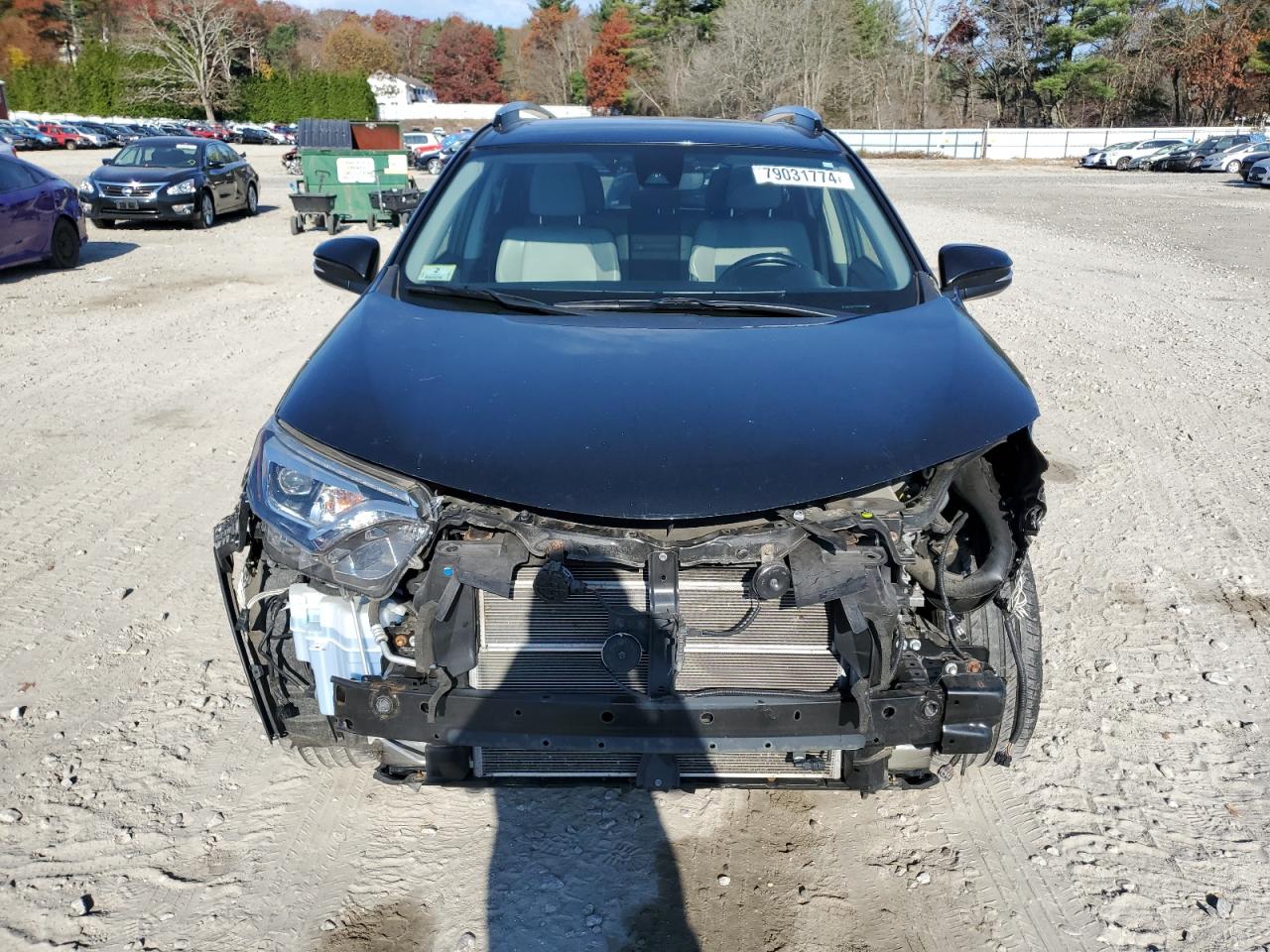 2018 Toyota RAV 4 VIN JTMDJREV0JD178170 Copart auction photo, front end damage thumbnail 5