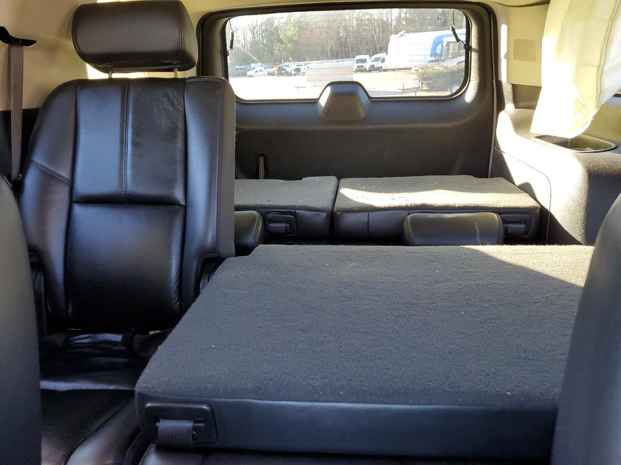 2007 Chevrolet Tahoe VIN 1GNFK13047J367498 Copart auction photo, side damage thumbnail 10