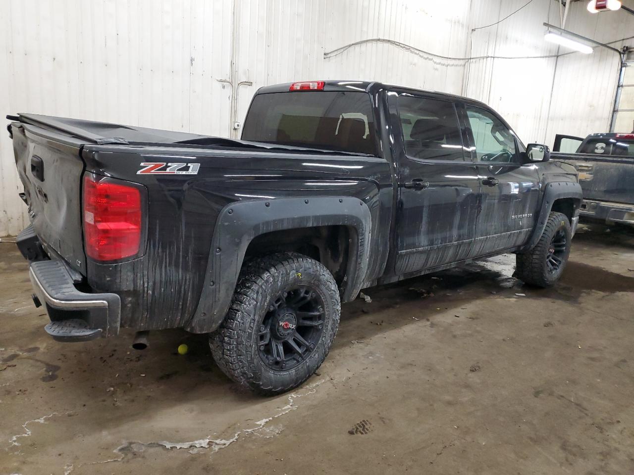2015 Chevrolet Silverado VIN 3GCUKREC7FG477743 Copart auction photo, side / rear end damage thumbnail 3