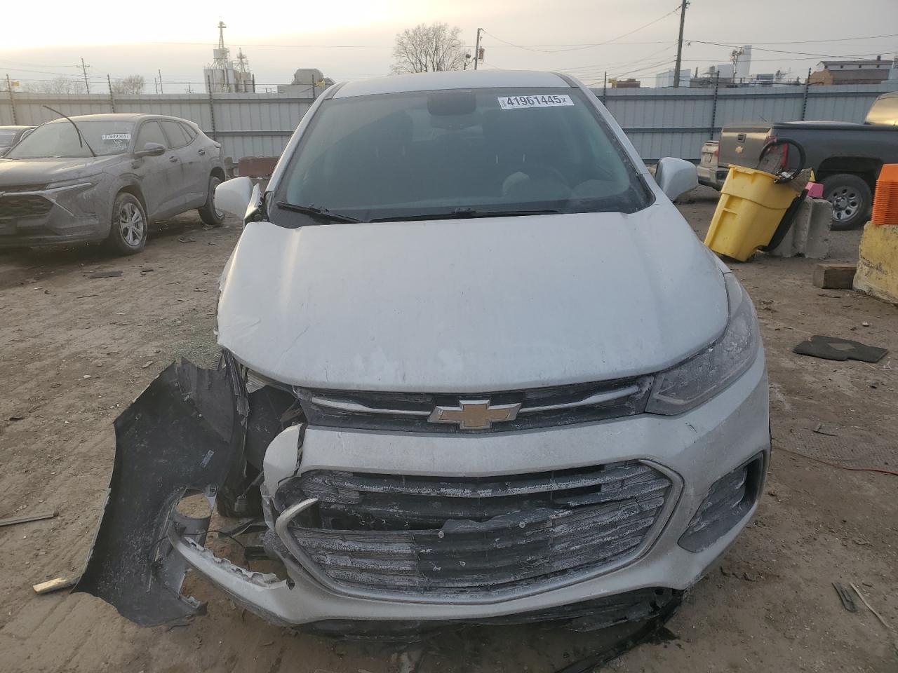 2020 Chevrolet Trax VIN 3GNCJKSB5LL292845 Copart auction photo, front end damage thumbnail 5