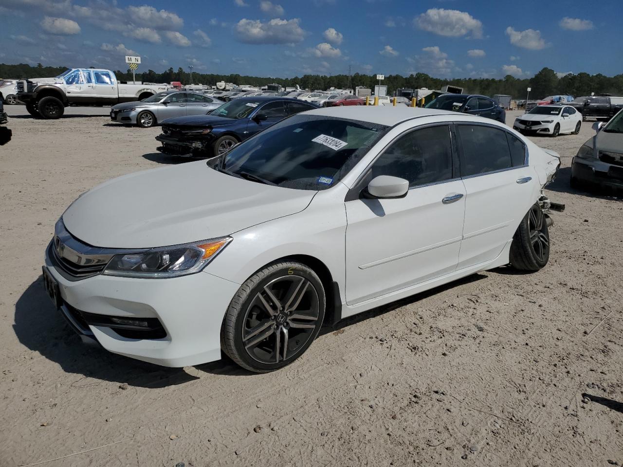 2017 Honda Accord VIN 1HGCR2F6XHA062653