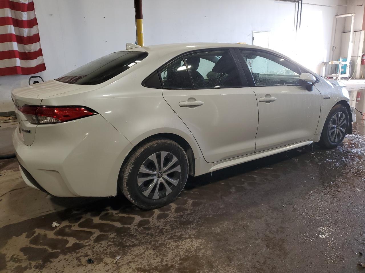 2020 Toyota Corolla VIN JTDEBRBE0LJ011303 Copart auction photo, front end damage thumbnail 3