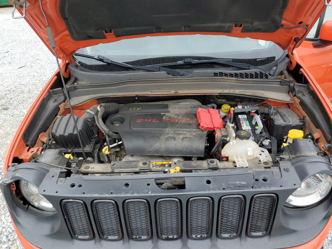 2018 Jeep Renegade VIN ZACCJABB7JPJ61677 Copart auction photo, front end damage thumbnail 11