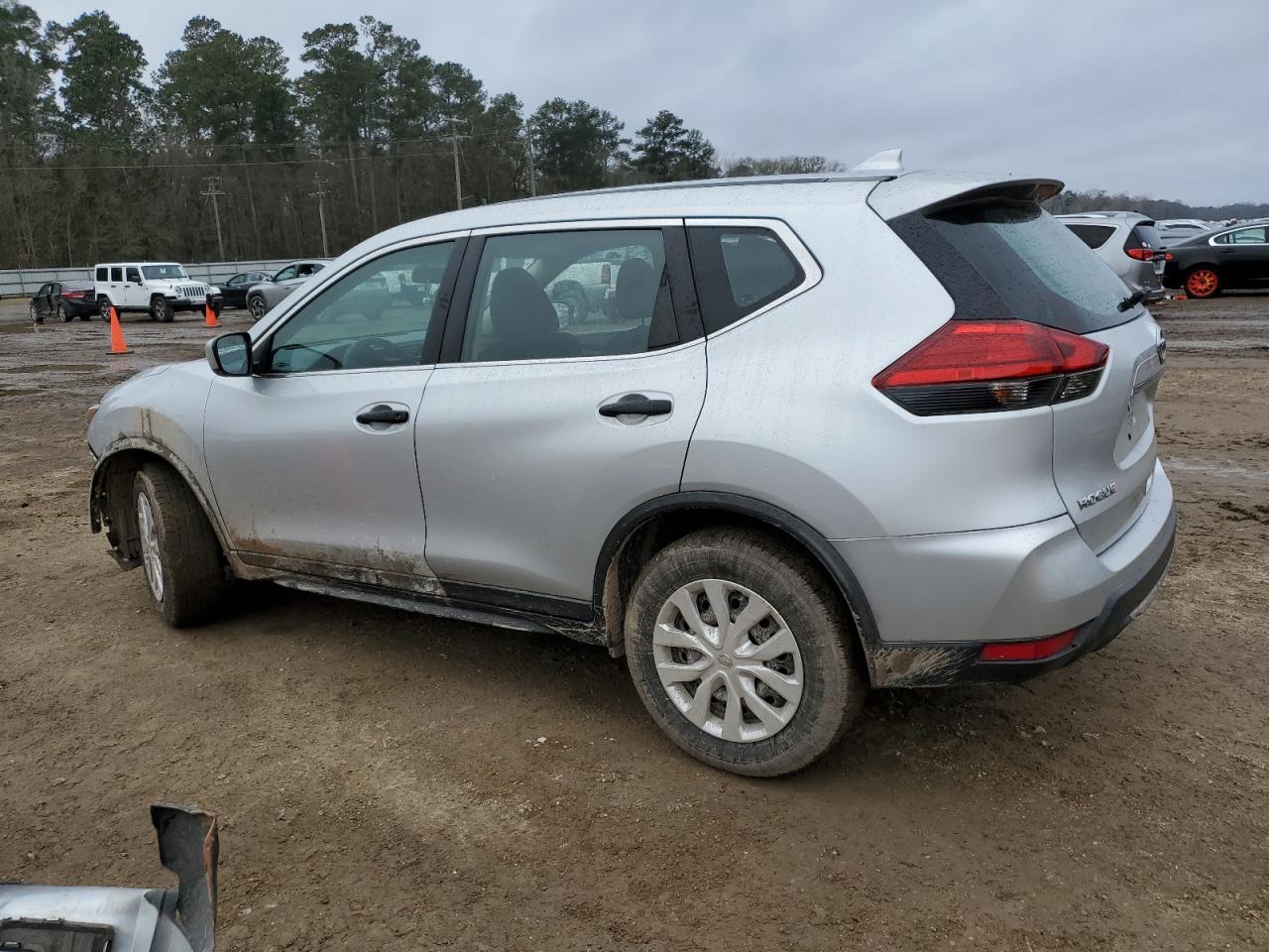 2017 Nissan Rogue VIN KNMAT2MT7HP515902 Copart auction photo, front end damage thumbnail 2