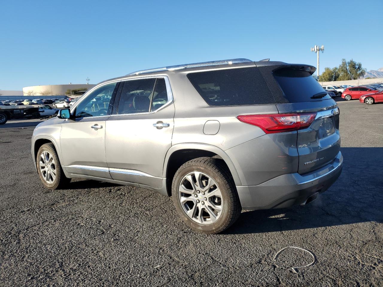 2019 Chevrolet Traverse VIN 1GNEVKKW9KJ164372 Copart auction photo, minor dent/scratches damage thumbnail 2