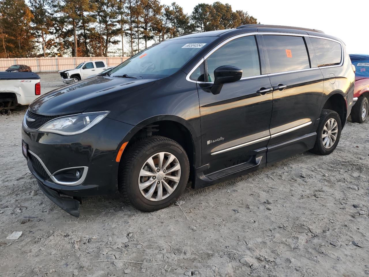2017 Chrysler Pacifica VIN 2C4RC1BG3HR583146