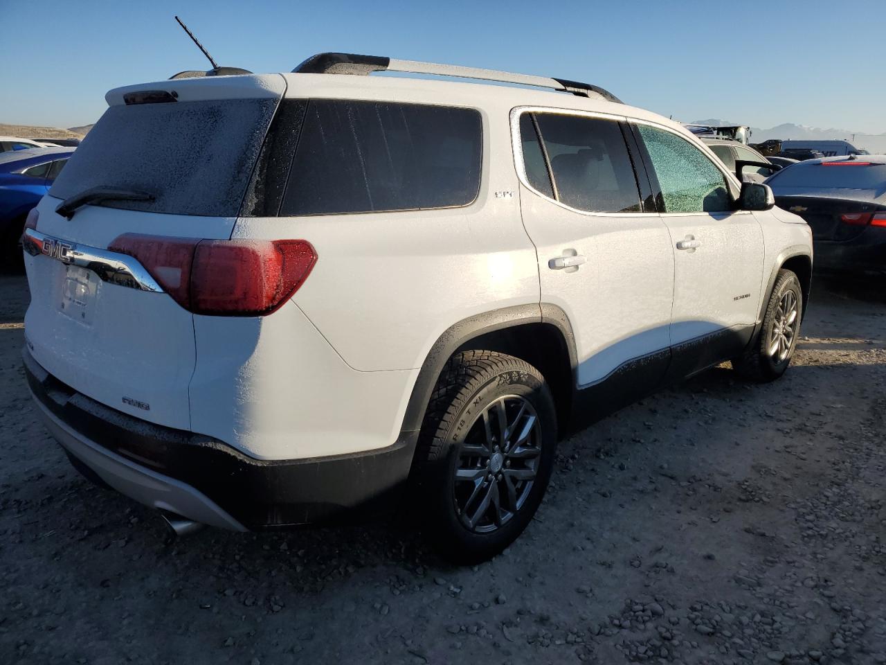 2017 GMC Acadia VIN 1GKKNULS3HZ197501 Copart auction photo, front end damage thumbnail 3