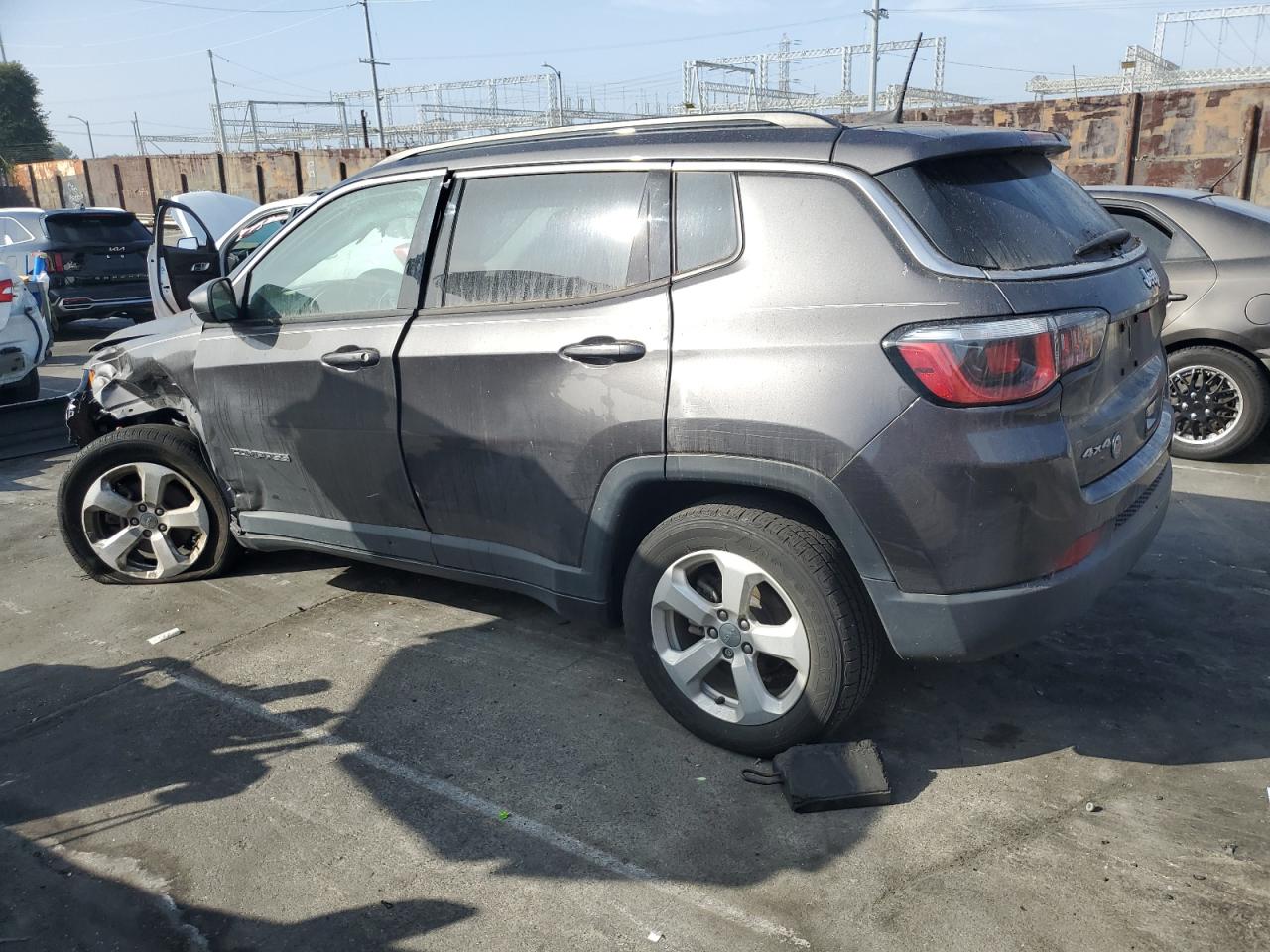2020 Jeep Compass VIN 3C4NJDBB7LT145620 Copart auction photo, front end / undercarriage damage thumbnail 2