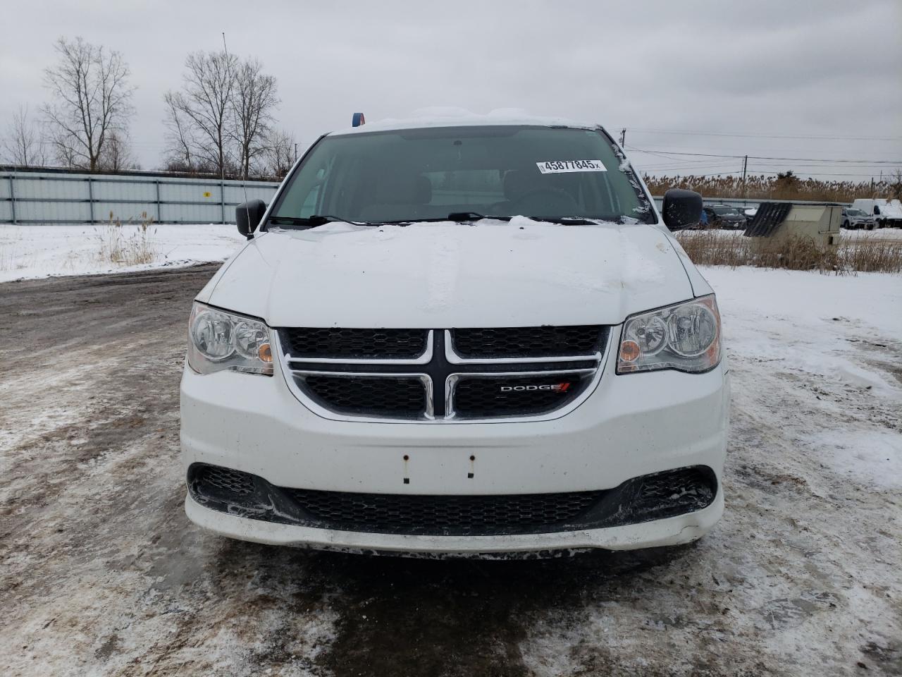 2016 Dodge Caravan VIN 2C4RDGBGXGR124775 Copart auction photo, front end damage thumbnail 5