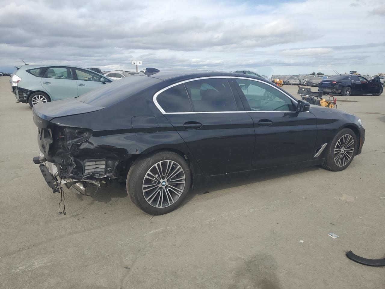 2019 BMW 5er VIN WBAJE5C52KWE66006 Copart auction photo, rear end damage thumbnail 3