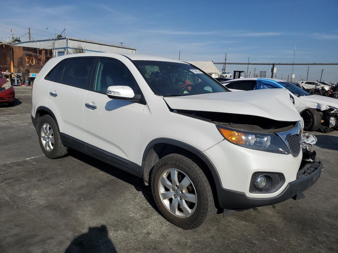2013 KIA Sorento VIN 5XYKT3A15DG414870 Copart auction photo, front end damage thumbnail 4