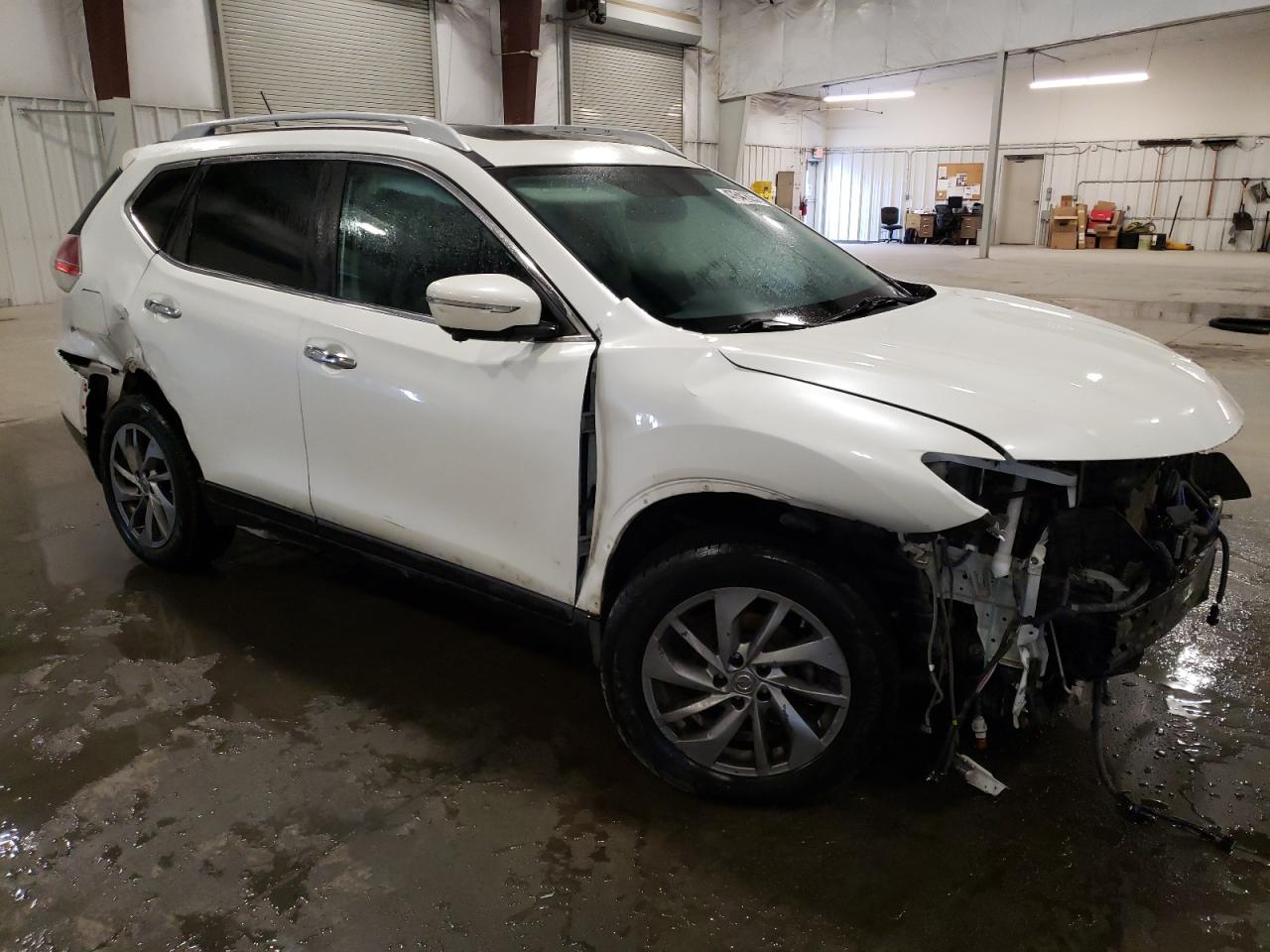 2015 Nissan Rogue VIN 5N1AT2MV4FC832618 Copart auction photo, front end / side damage thumbnail 4
