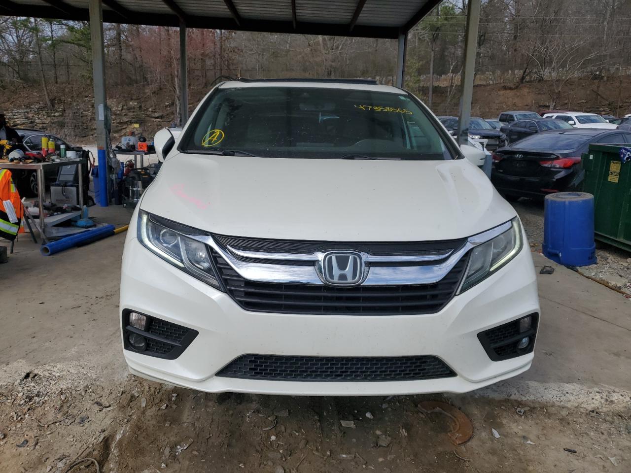 2018 Honda Odyssey VIN 5FNRL6H70JB093205 Copart auction photo, rear end damage thumbnail 5