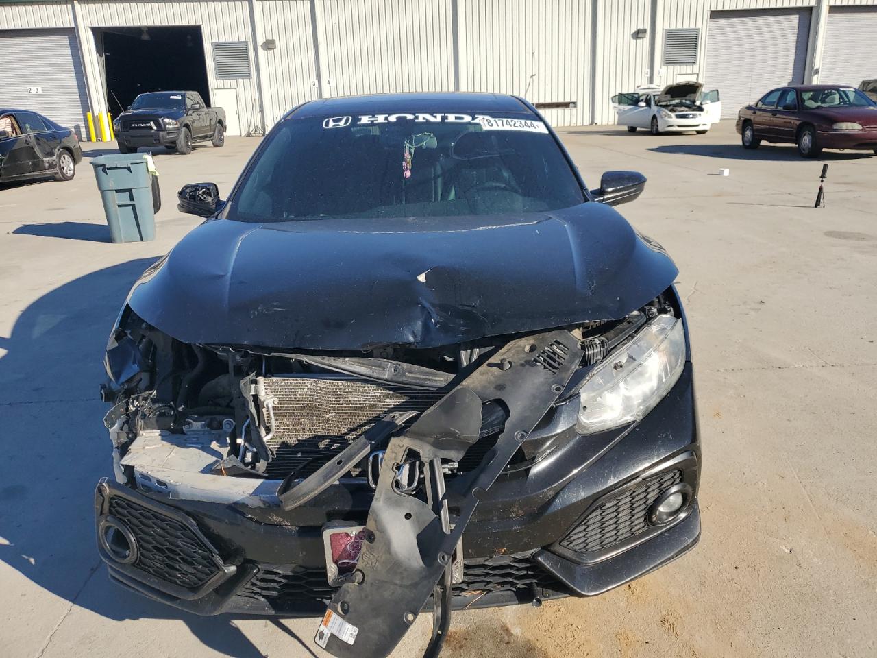 2017 Honda Civic VIN SHHFK7H74HU211230 Copart auction photo, front end damage thumbnail 5