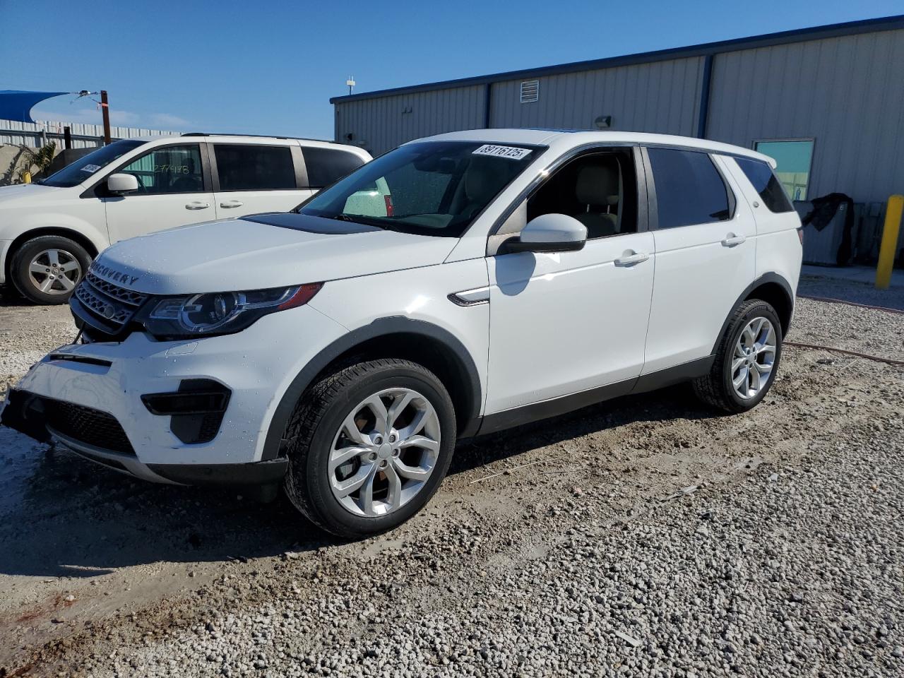 2017 Land Rover Discovery VIN SALCR2BG2HH661561
