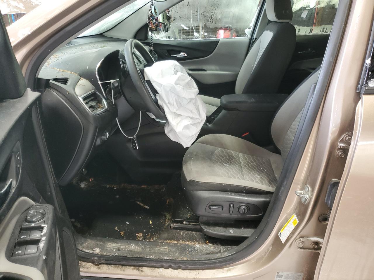 2019 Chevrolet Equinox VIN 2GNAXSEV2K6221603 Copart auction photo, front end / side damage thumbnail 7