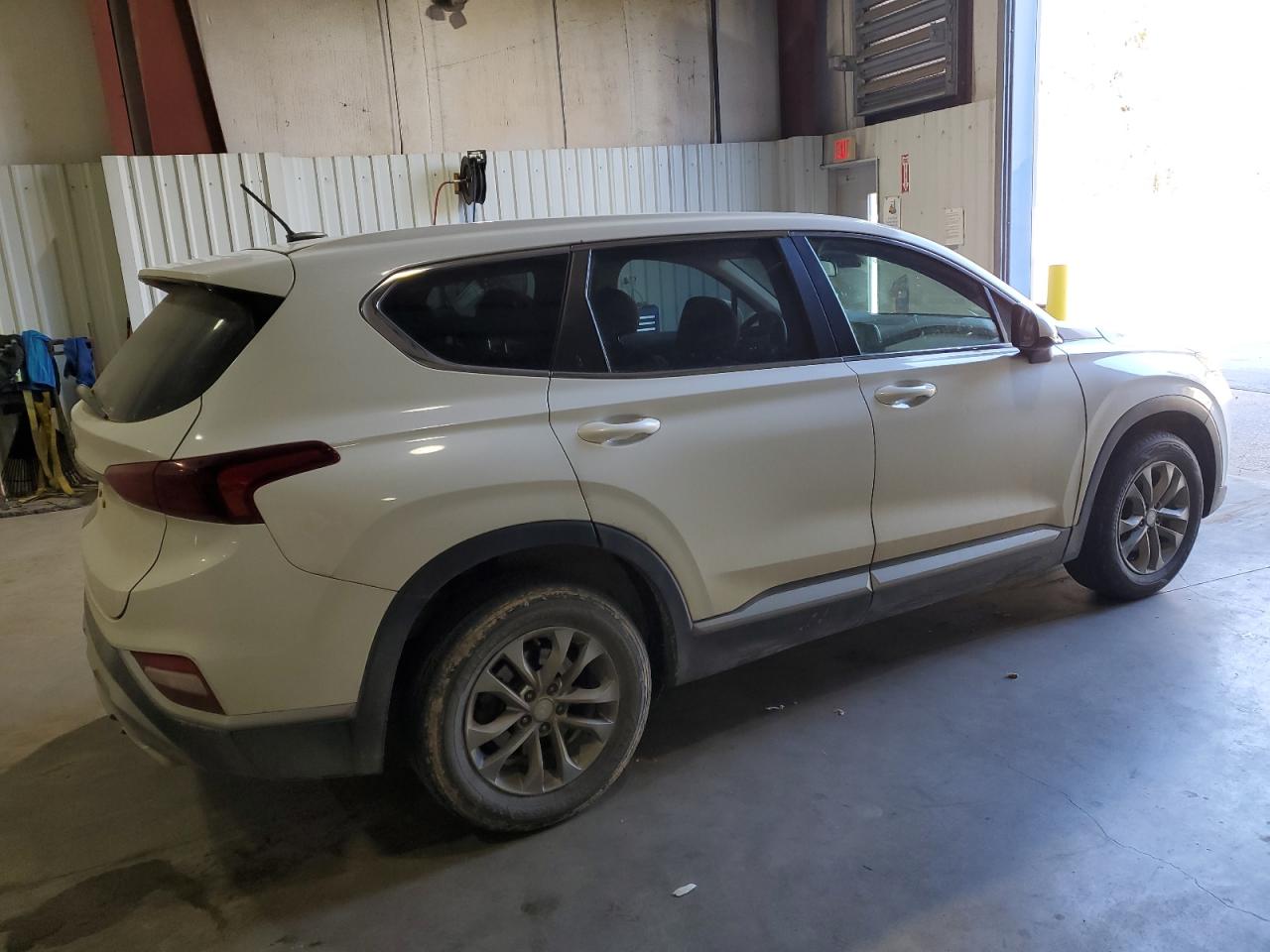 2019 Hyundai Santa Fe VIN 5NMS23AD4KH081593 Copart auction photo, hail / minor dent/scratches damage thumbnail 3