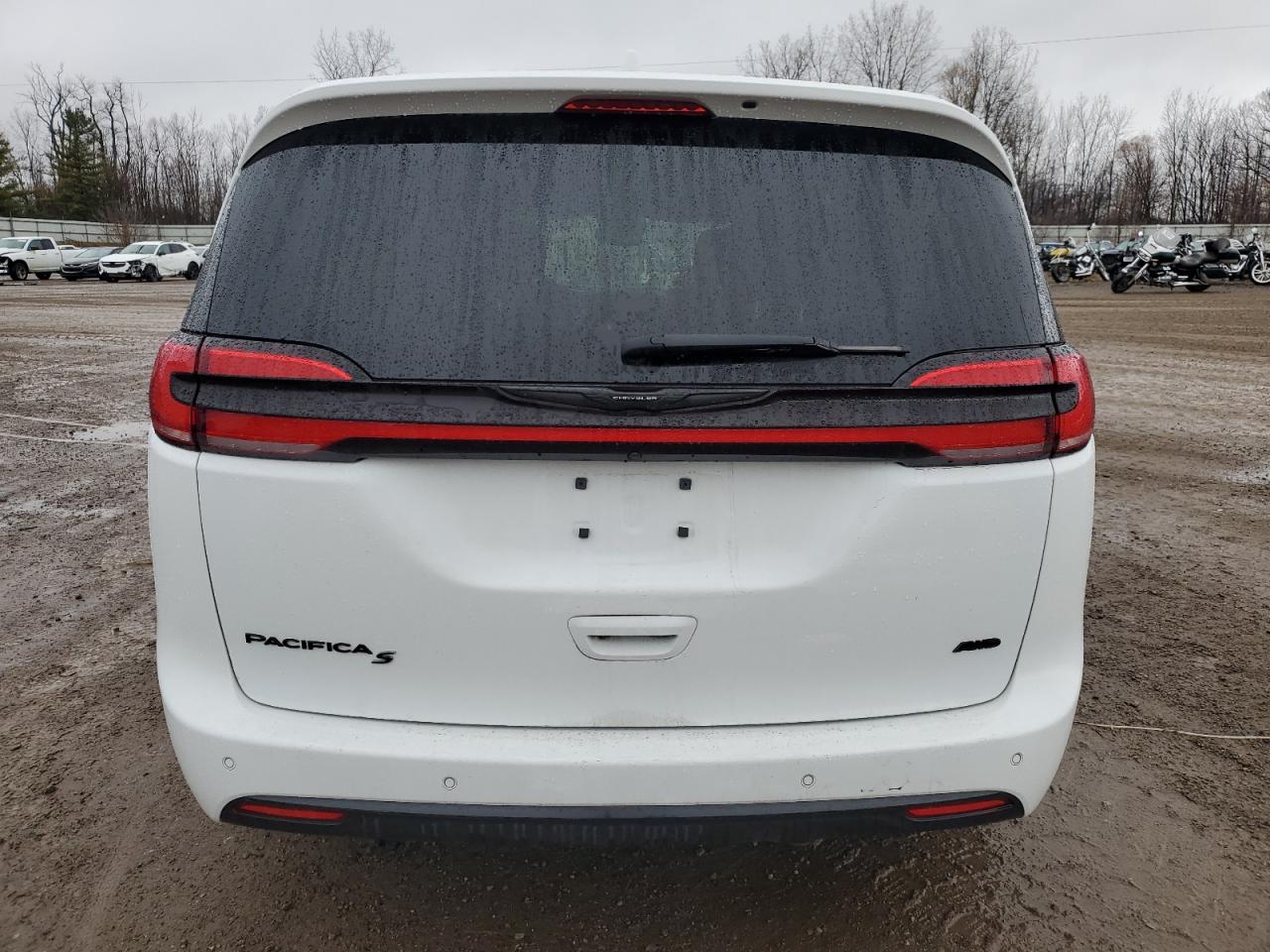2021 Chrysler Pacifica VIN 2C4RC3BG3MR525690 Copart auction photo, all over damage thumbnail 6