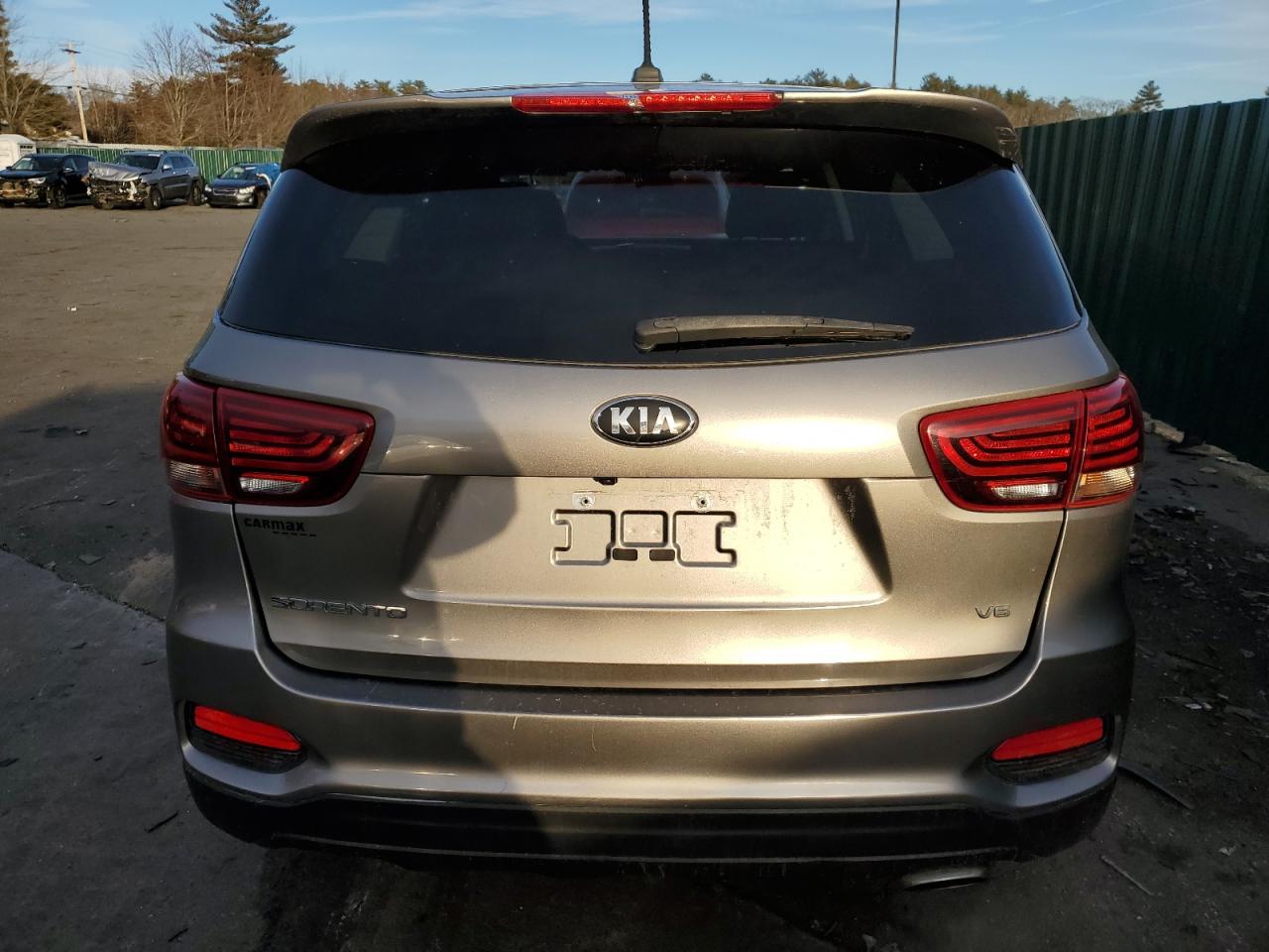 2019 KIA Sorento VIN 5XYPGDA5XKG449209 Copart auction photo, front end / minor dent/scratches damage thumbnail 6