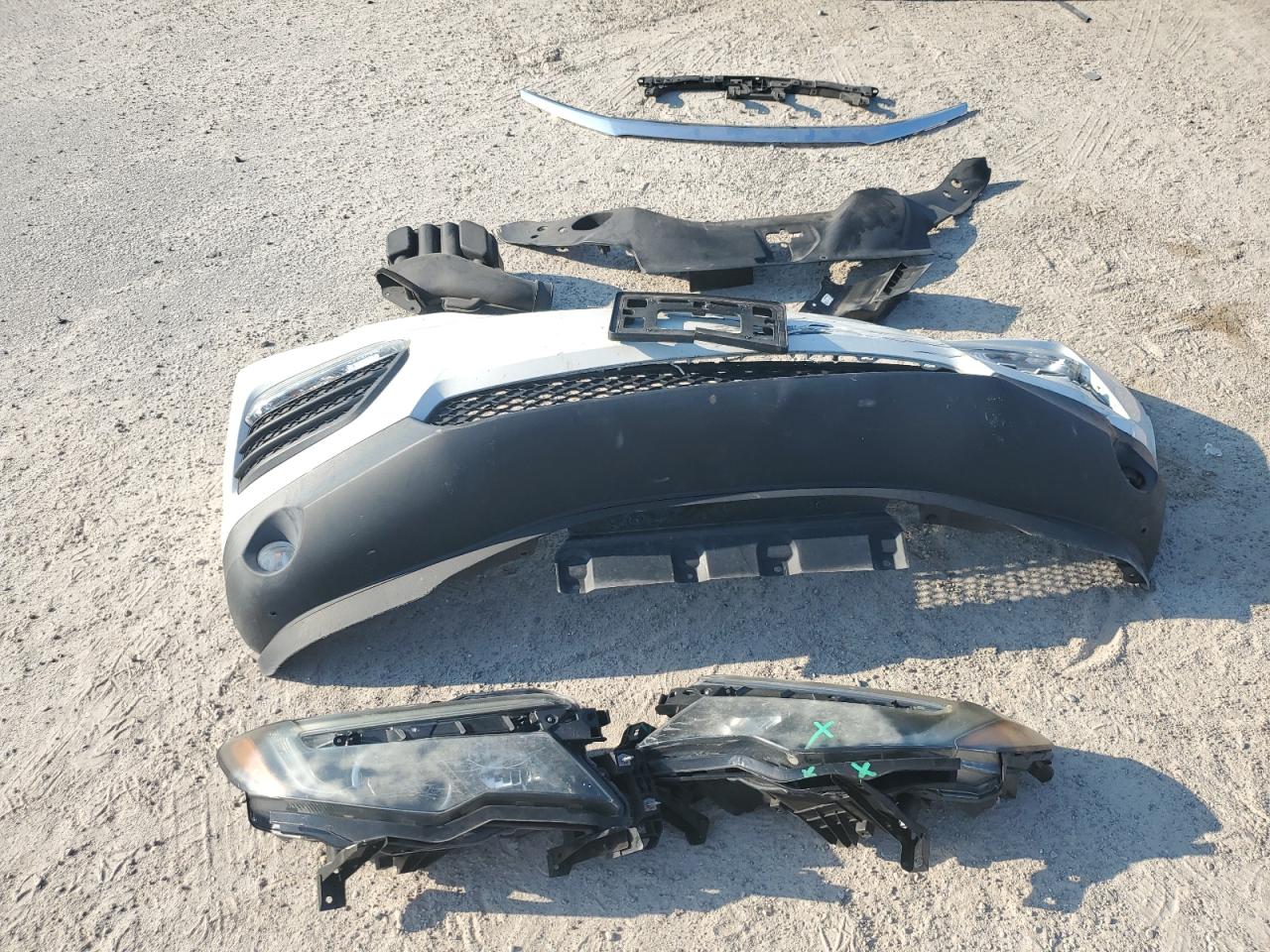2018 Honda Pilot VIN 5FNYF5H38JB017404 Copart auction photo, front end damage thumbnail 15