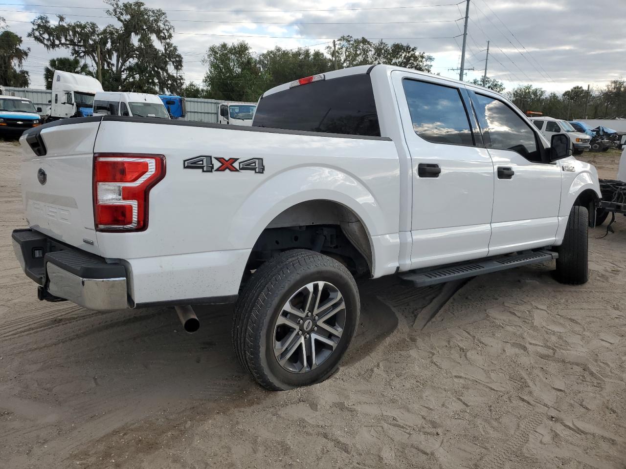 2018 Ford F-150 VIN 1FTEW1EGXJFA19329 Copart auction photo, front end / side damage thumbnail 3
