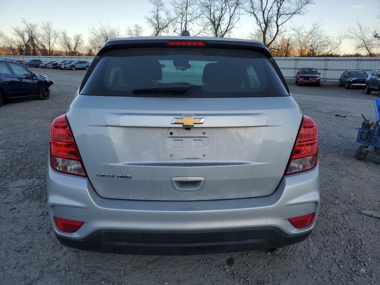 2017 Chevrolet Trax VIN 3GNCJNSB9HL270260 Copart auction photo, front end damage thumbnail 6