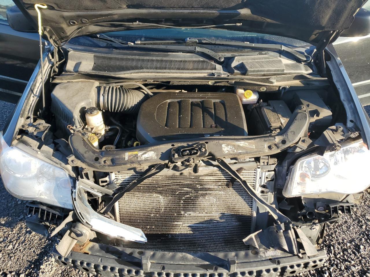 2016 Dodge Caravan VIN 2C4RDGBG6GR393193 Copart auction photo, front end / minor dent/scratches damage thumbnail 12